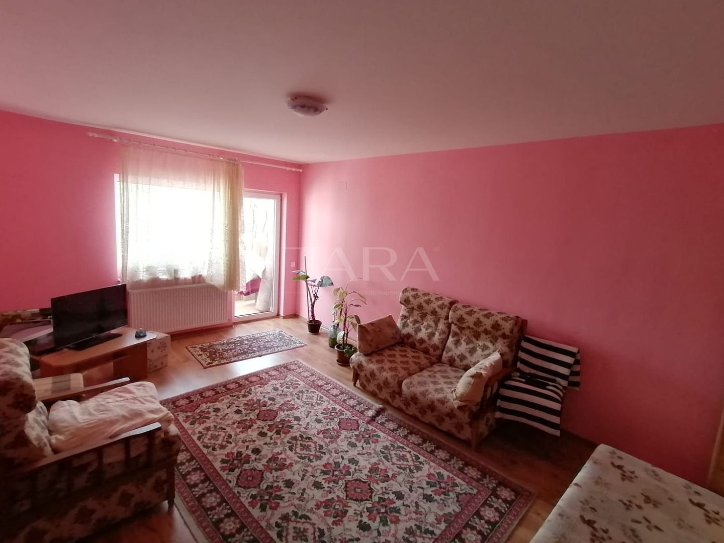 Apartament cu 1 camera in Floresti. - Poză 1