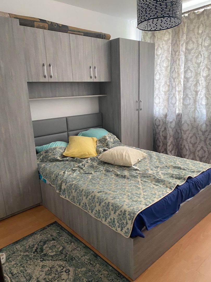 Apartament cu trei camere decomandat, Calea Grivitei - Poză 1