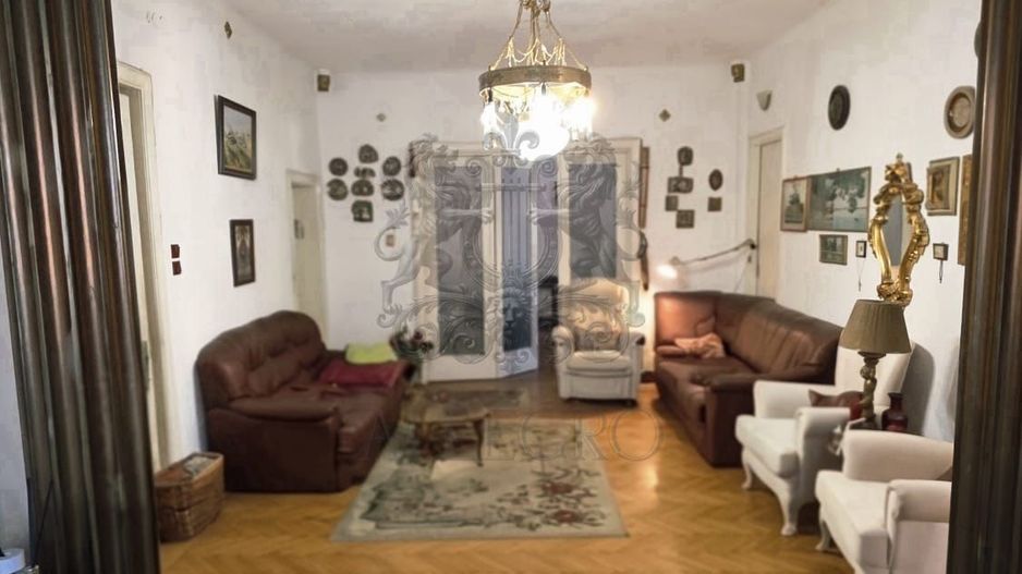 Piata Romana | Apartament | 188mp | 5 Camere | 5 Balcoane | 1934 - Poză 2