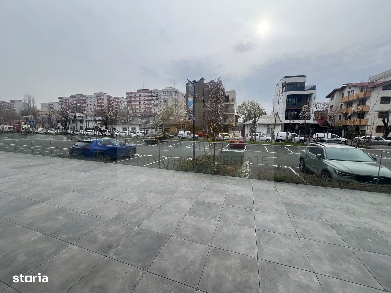 Spațiu comercial premium de închiriat, terasă 27 mp, parcare în față - Poză 1