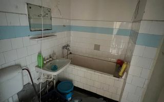 Apartament de vanzare 2 camere, in zona Micro 3 - Poză 5