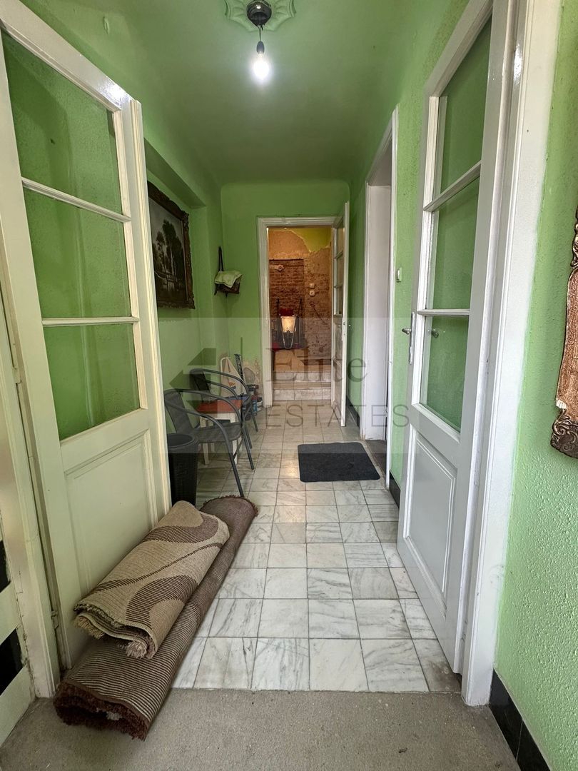 Apartament de Vanzare la Parterul unei case colective - Poză 4