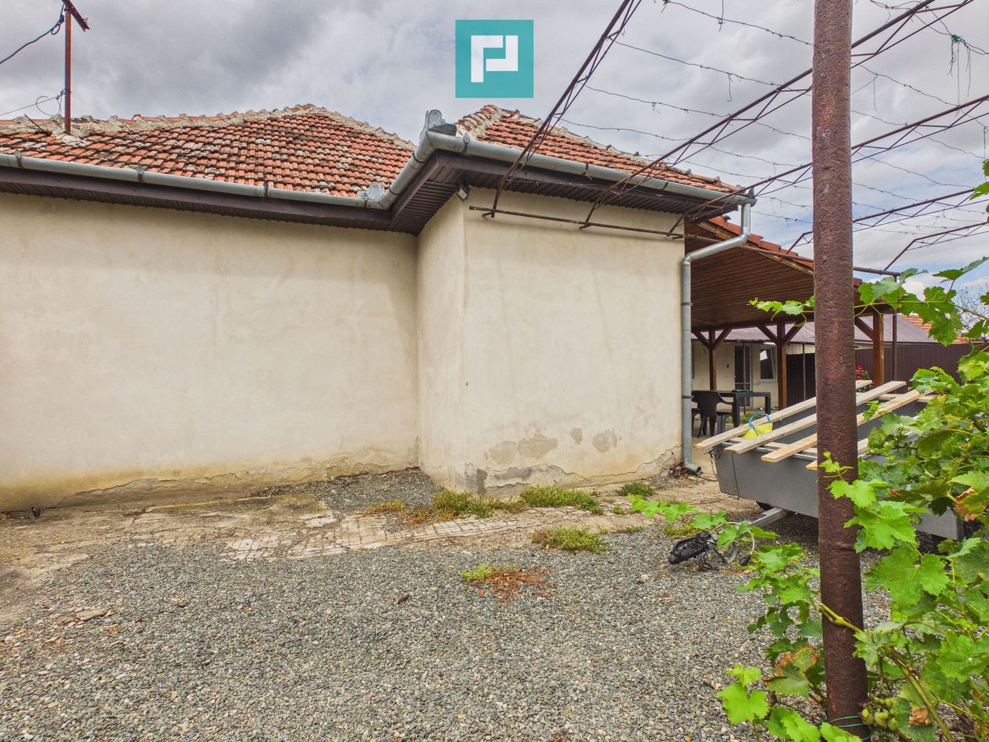 Casă solidă în Curtici cu teren de 1166 mp - Poză 25