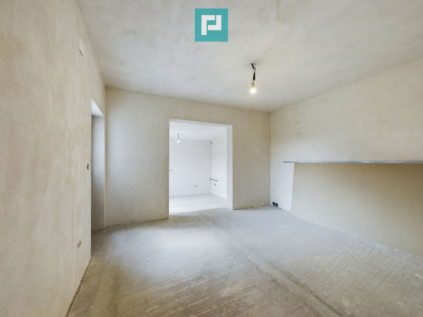 Casă la gri în Livada - Poză 3