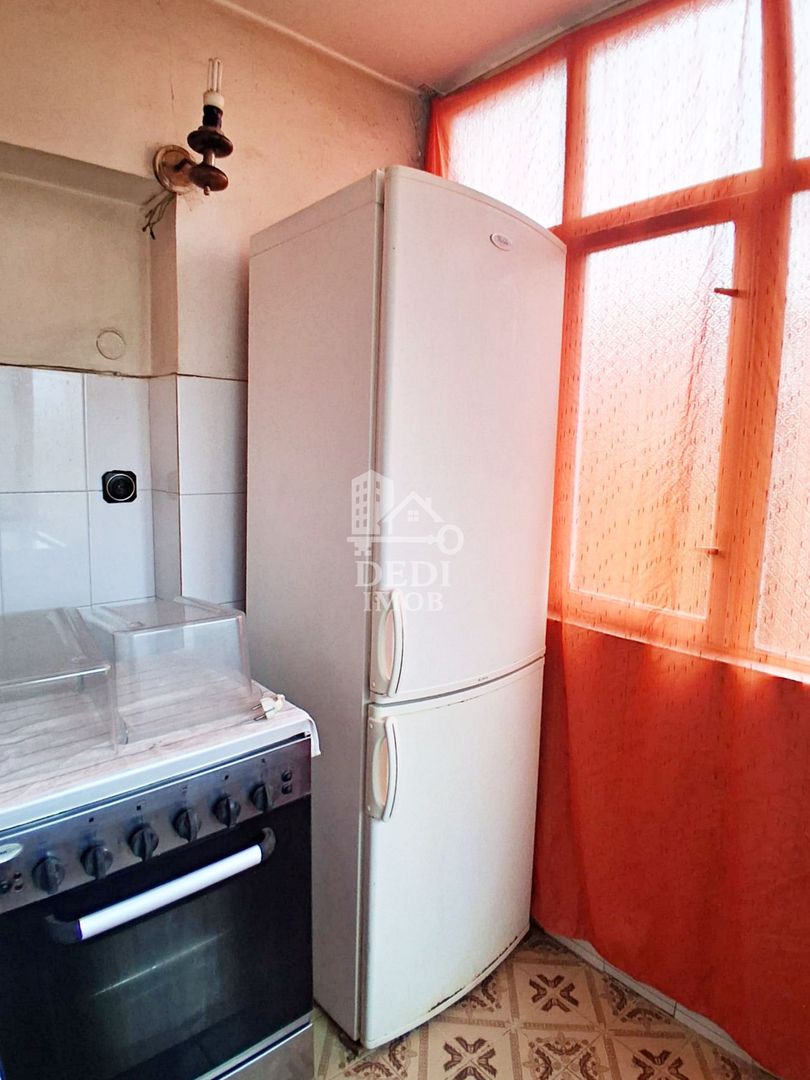Apartament cu 3 camere de inchiriat zona Decebal, Oradea - Poză 8