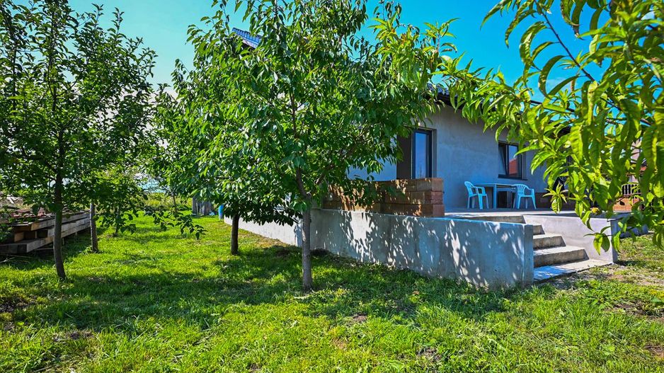 Casa personalizabila,pe un singur nivel,  pod mansardabil,pozitie cu liniste - Poză 1