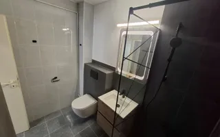 Medicina, etaj 3, CENTRALA, renovat recent - Poză 14
