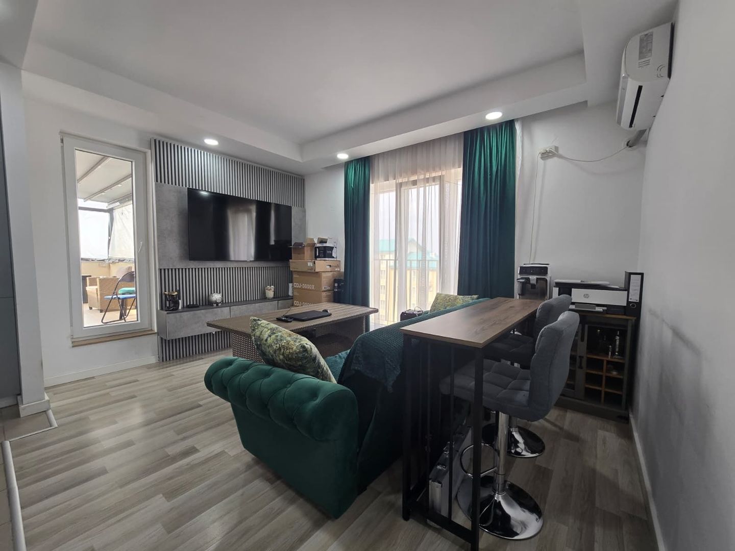 COSMOPOLIS - Apartament cu 2 camere tip studio, mobilat si utilat. - Poză 1