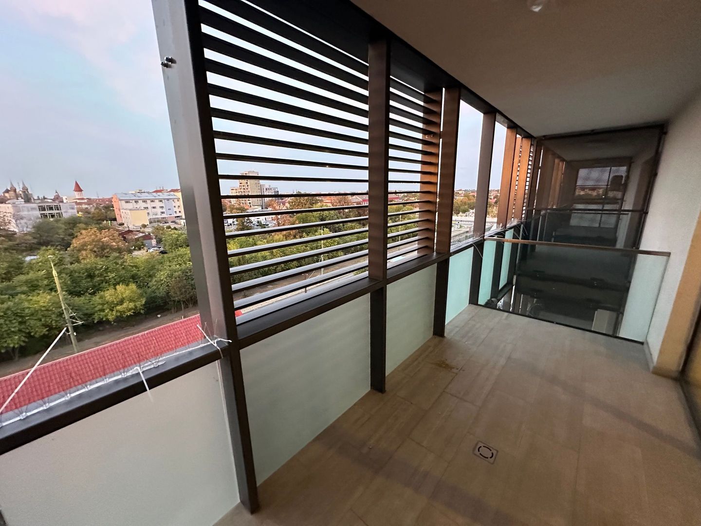 Apartament deosebit pe 2 etaje - Poză 2