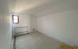 VALU LUI TRAIAN(COD 07) -Casa P+M 5 camere cu teren de 300 mp - Poză 5