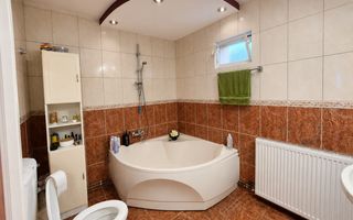 Casă cu 2 apartamente 5 camere 140 mp utili curte 289 mp in Turnișor - Poză 11