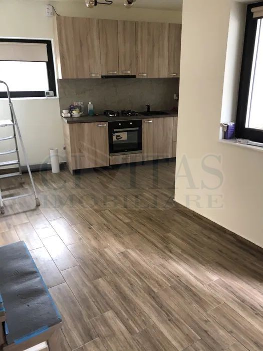 Casa noua, 130 mp, S+P+M, zona strazii Paris, ideal sediu firma! - Poză 2