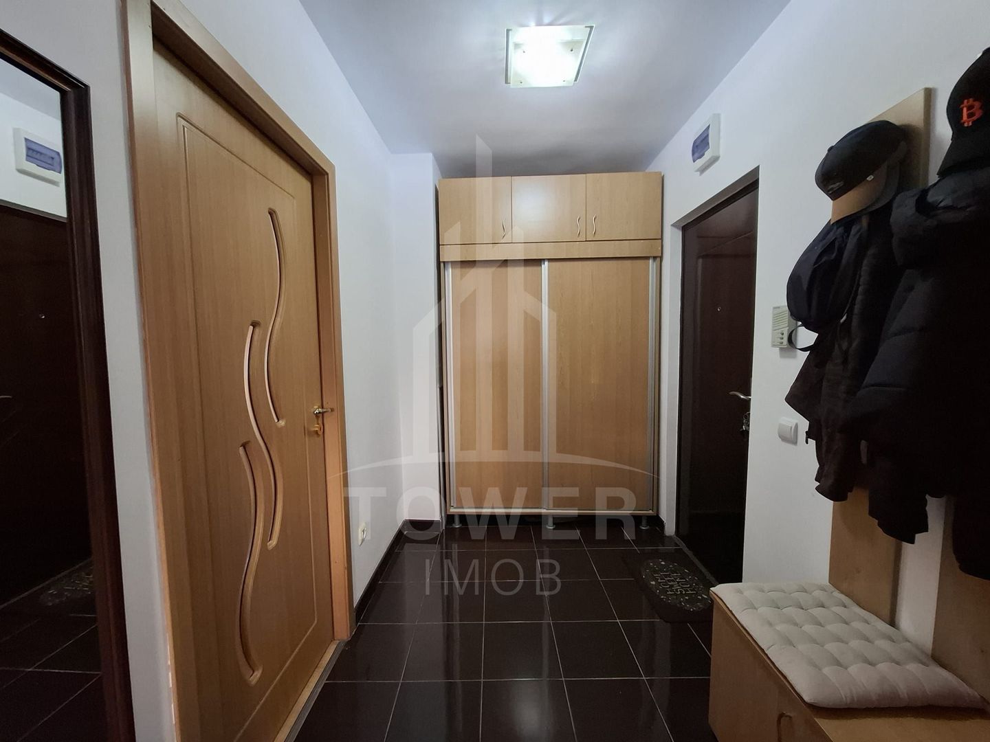 De vânzare apartament 2 camere – zona M. Viteazu cu priveliste deosebita - Poză 11