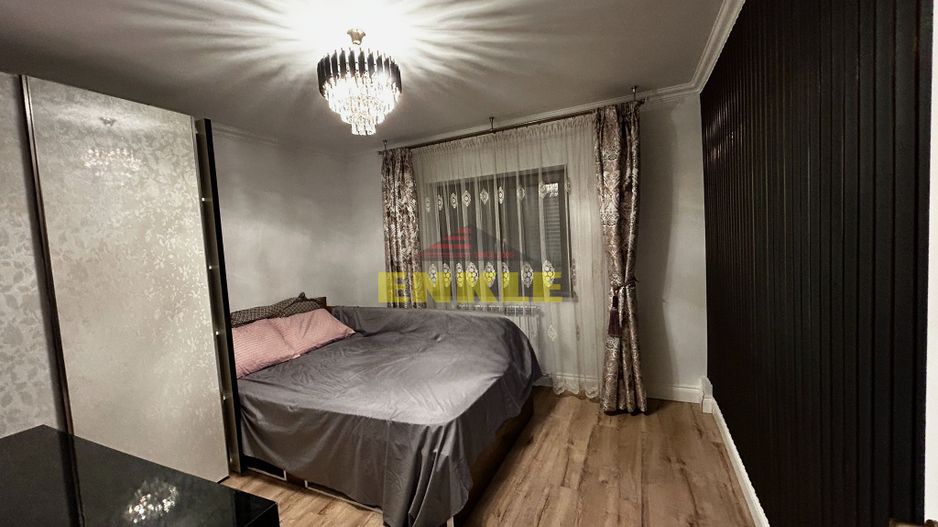 De vanzare apartament cu 3 camere, zona Piata Mare. - Poză 9