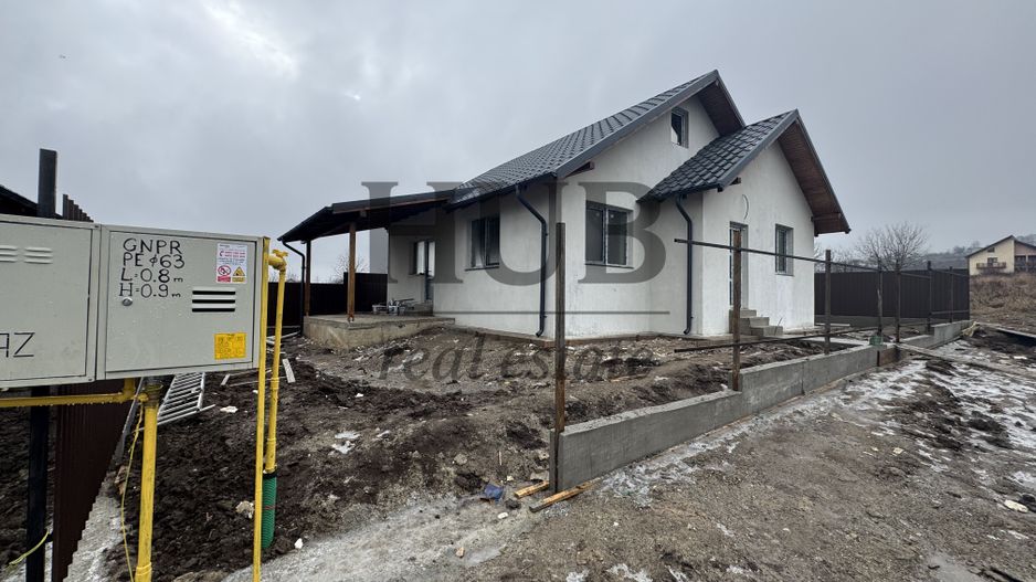 Casa NOUA | caramida | in Hemeius/Bacau | de vanzare - Poză 1