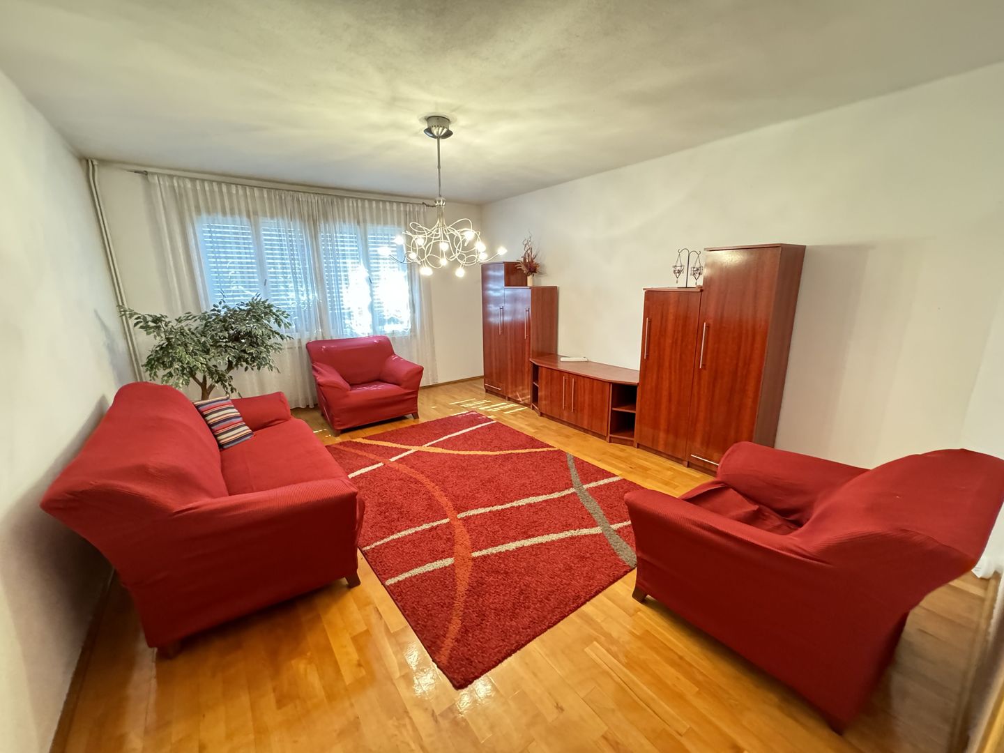 Casa S+P+2E - (posibilitate apartamentare) zona central - Poză 4