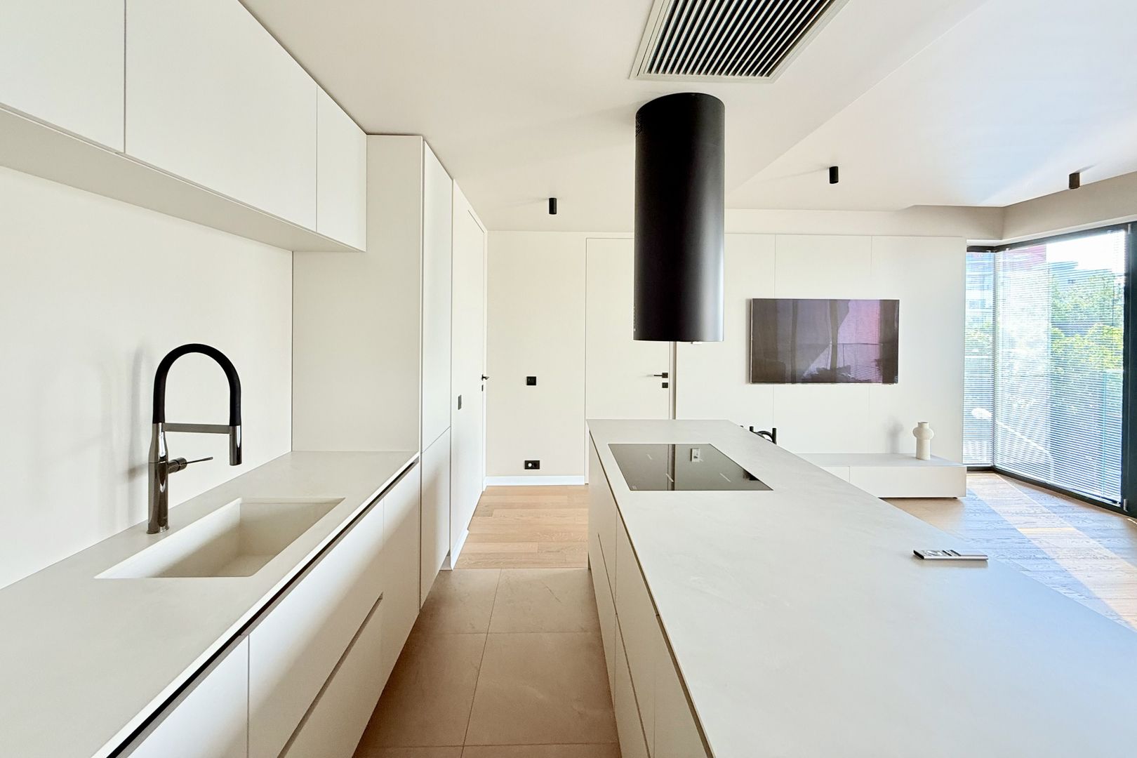 Apartament 3 camere în ONE Herăstrău Towers – eleganță și rafinament - Poză 4