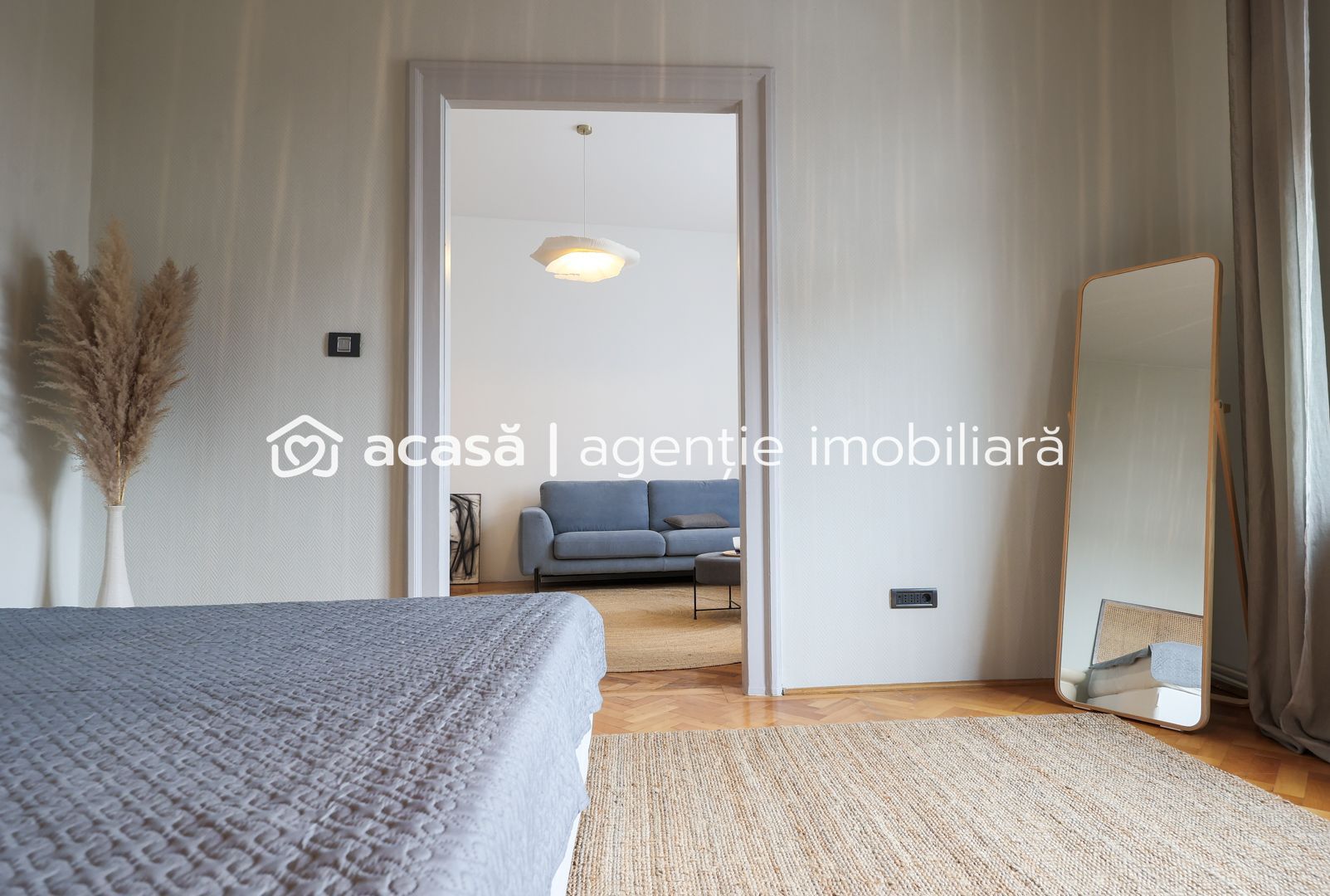 Apartament unic în Arad – Ultracentral, liniște, priveliște superbă - Poză 4