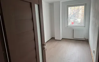 Apartament 3 camere de inchiriat | nemobilat, neutilat | langaDoboz - Poză 11