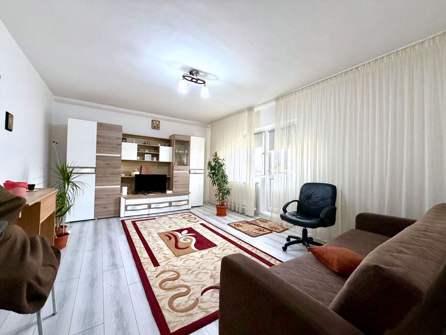 2 camere Doamna Ghica bloc 1990 - Poză 1