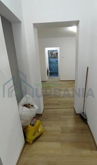 Apartament cu 3 camere, 60mp, Balcon, Centrala proprie. - Poză 1