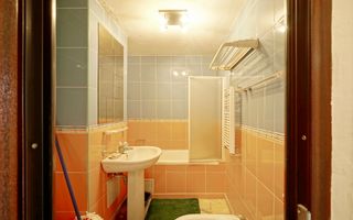 Apartament 5 camere in Piata Victoriei,bloc 1995 - Poză 11