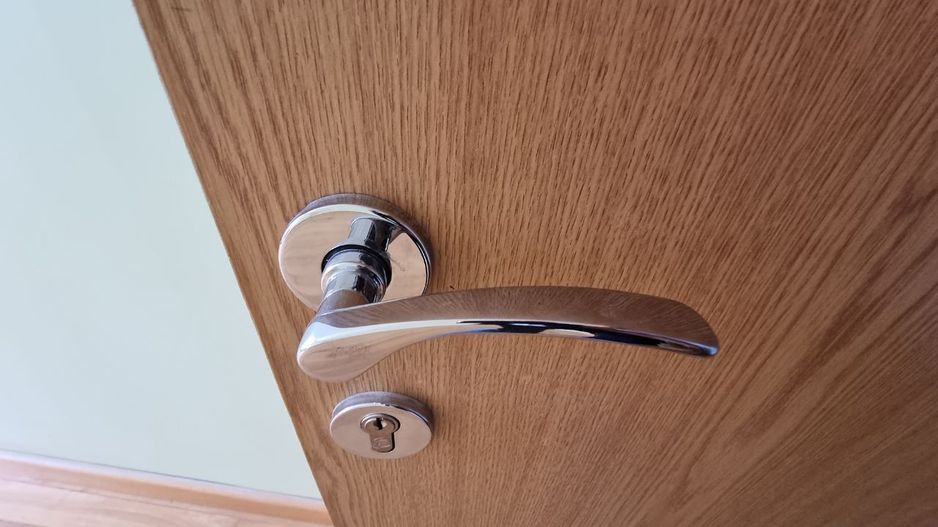 Chirie sau Vânzare - Vila Mare 3 Apartamente + Buncăr – Privat Afacere - Poză 19