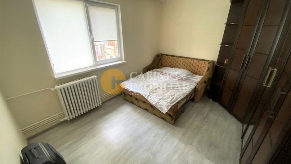 Apartament cu 3 camere decomandat,etaj 3,  zona Alexandru cel Bun - Poză 1