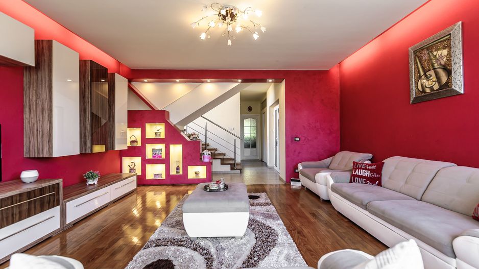 Vilă superbă 6 camere - Bujac - Poză 4