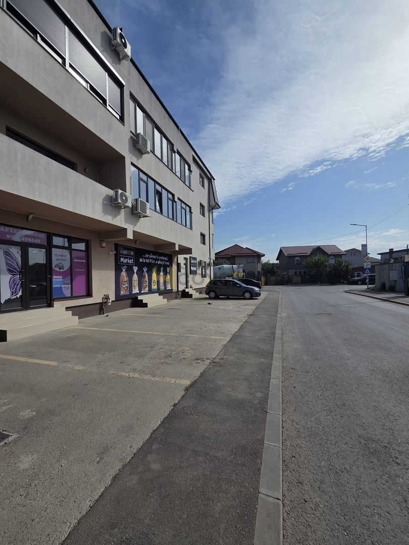 Inchiriere spatiu comercial stradal langa Penny Market - Poză 1