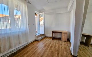 Penthouse ultracentral pe două niveluri, panouri solare, terasă, boxă - Poză 11