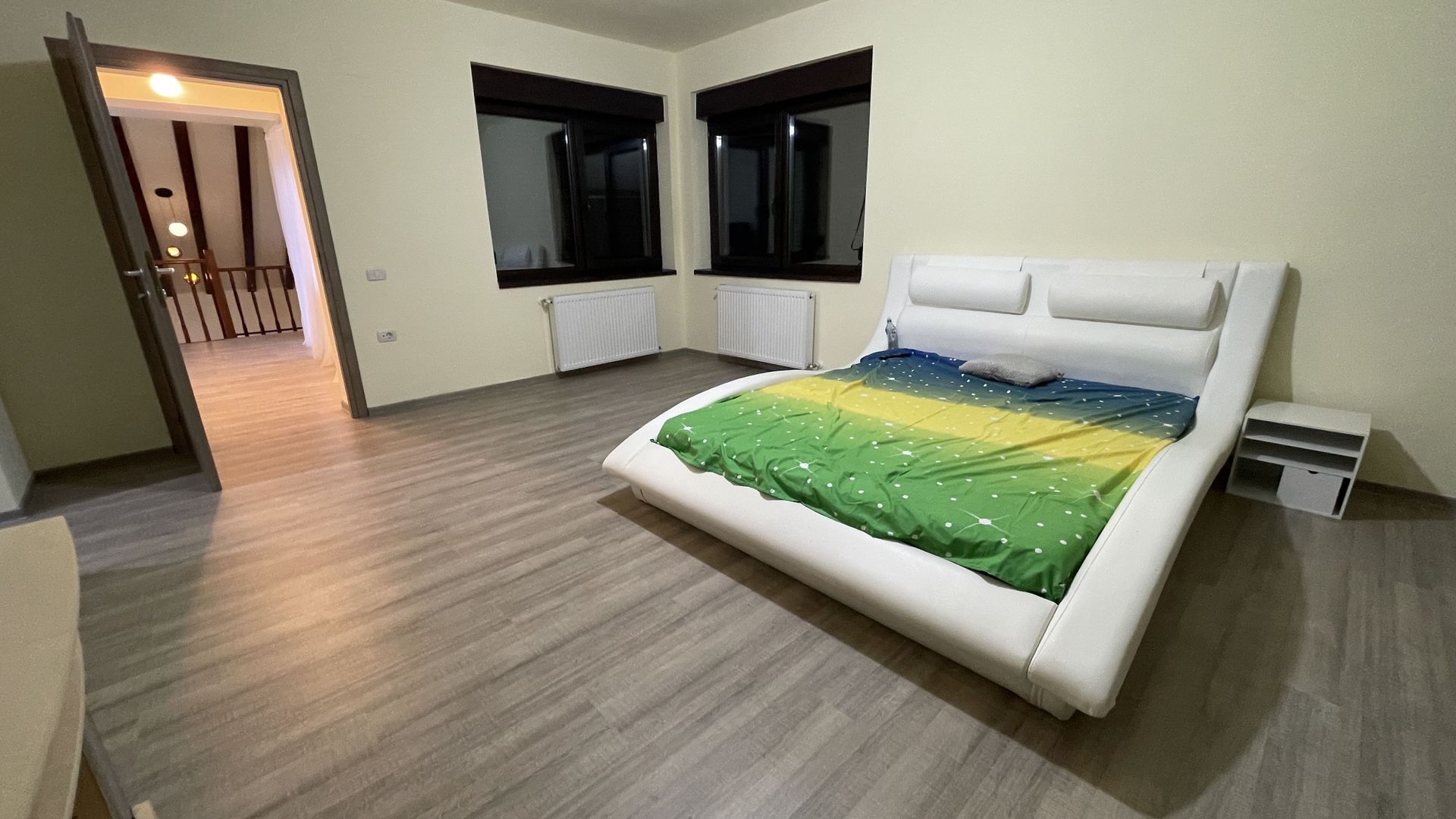 Casa moderna P+1E,spatioasa,teren 700 mp in Sacalaz - Poză 28