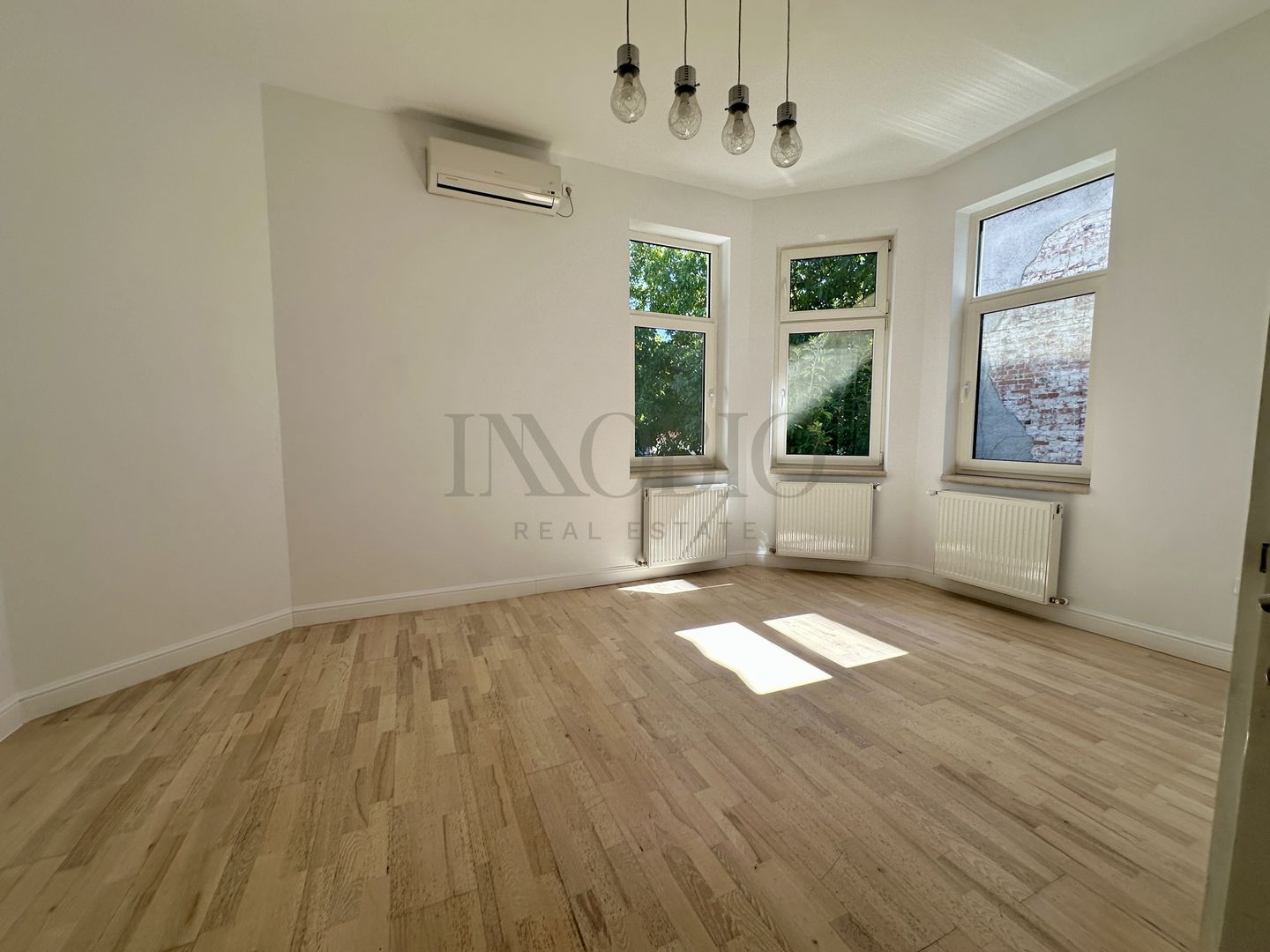 Vila Interbelica Restaurata | Capitale | Pretabil Birouri - Showroom - Poză 8