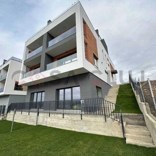 Duplex semifinisat cu vedere panoramica zona Voronet! - Poză 1