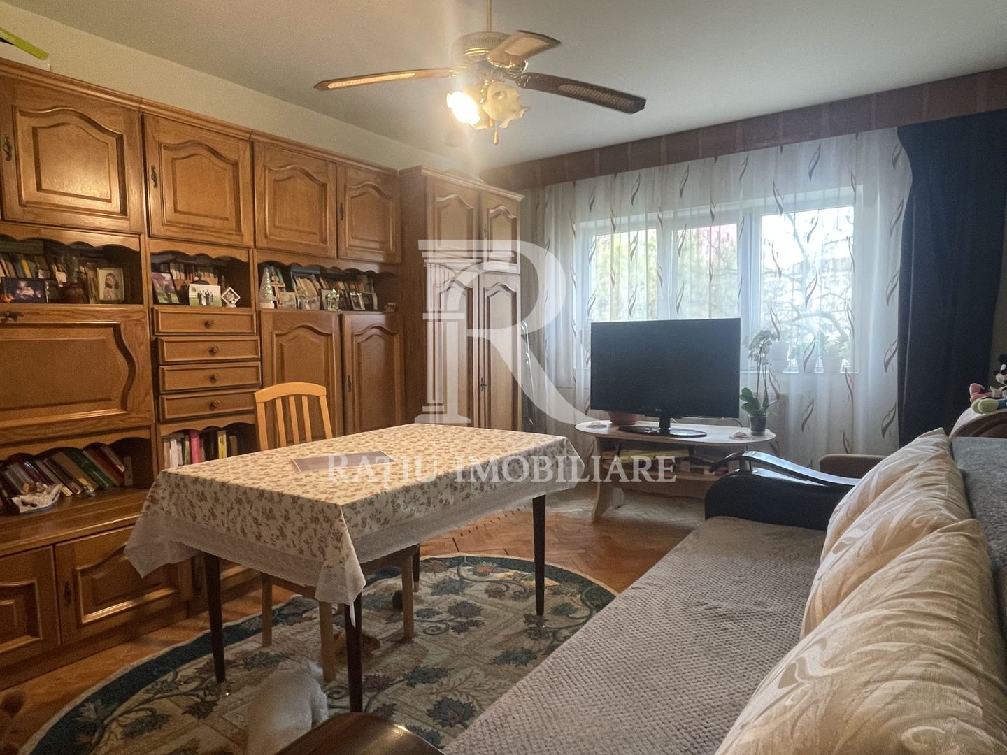 Apartament cu 3 camere  | Etaj intermediar | Calea Aradului | Oradea - Poză 1