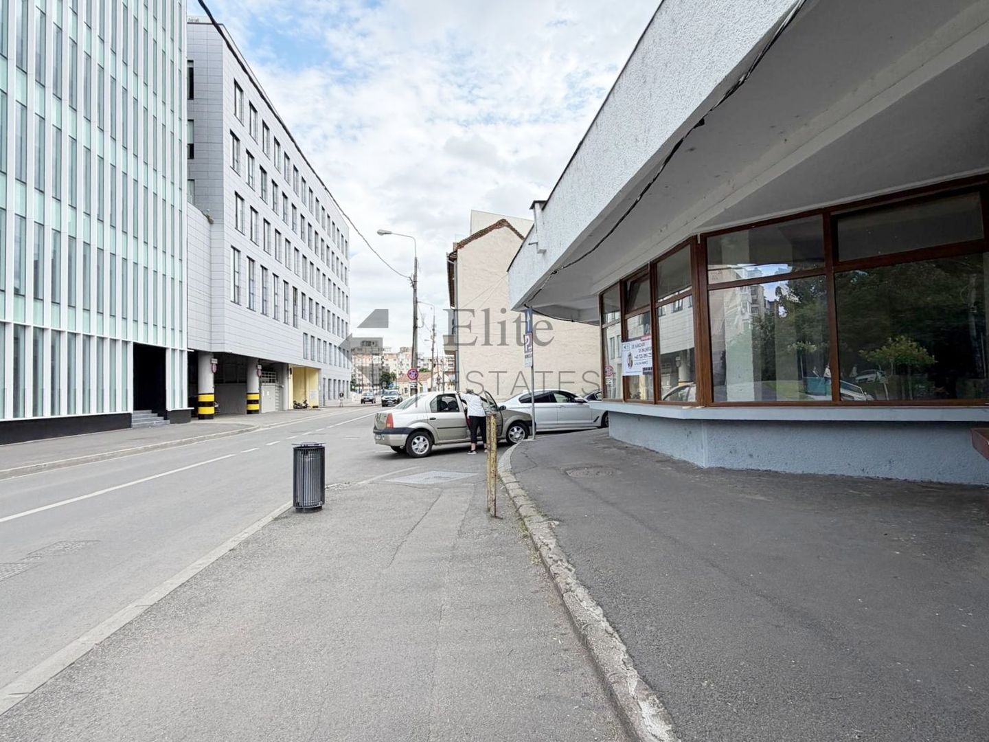 Spatiu comercial 268 mp Piata Cetatii | Vitrina mare | Parcare - Poză 2
