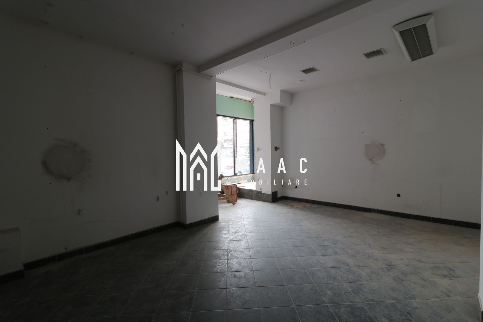 Spatiu comercial | Suprafata utila de 216 mp | Valea Aurie - Poză 4