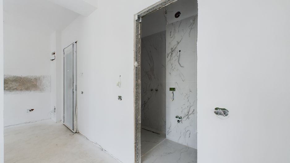 Apartament modern cu 4 camere, curte și terasă – liniște și confort ap - Poză 9