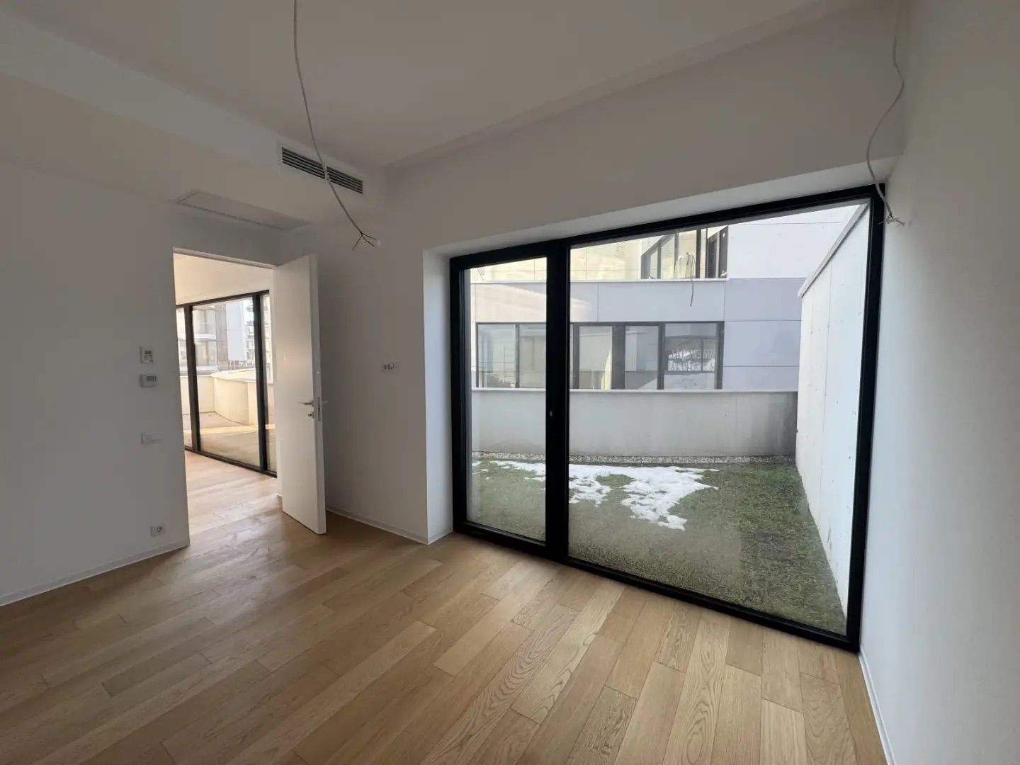 Apartament 2 camere cu gradina - One Lake Club - Poză 2