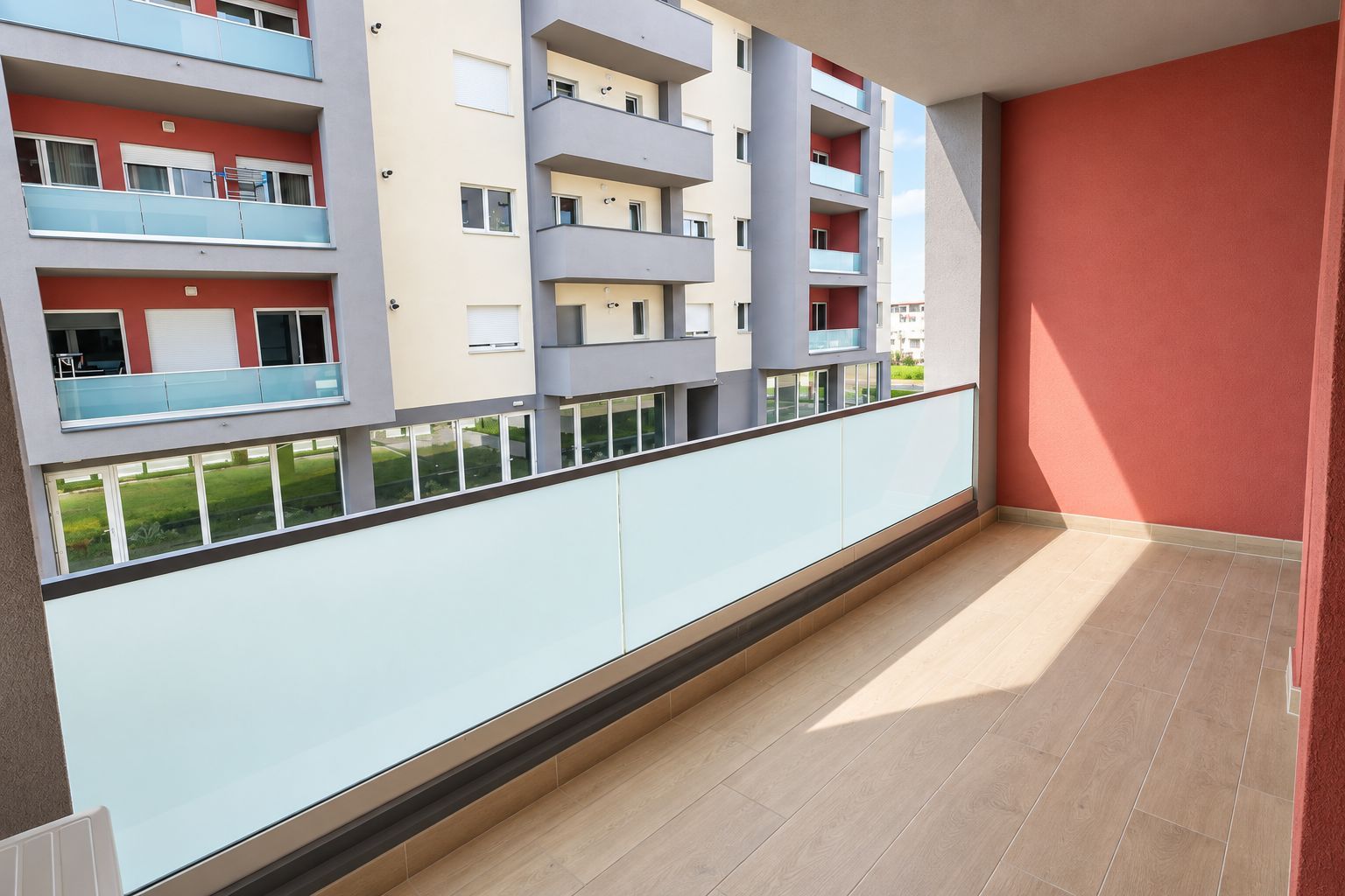 Aradului | 3 camere | Bloc nou | 2 băi | Lift | Parcare subterană - Poză 9