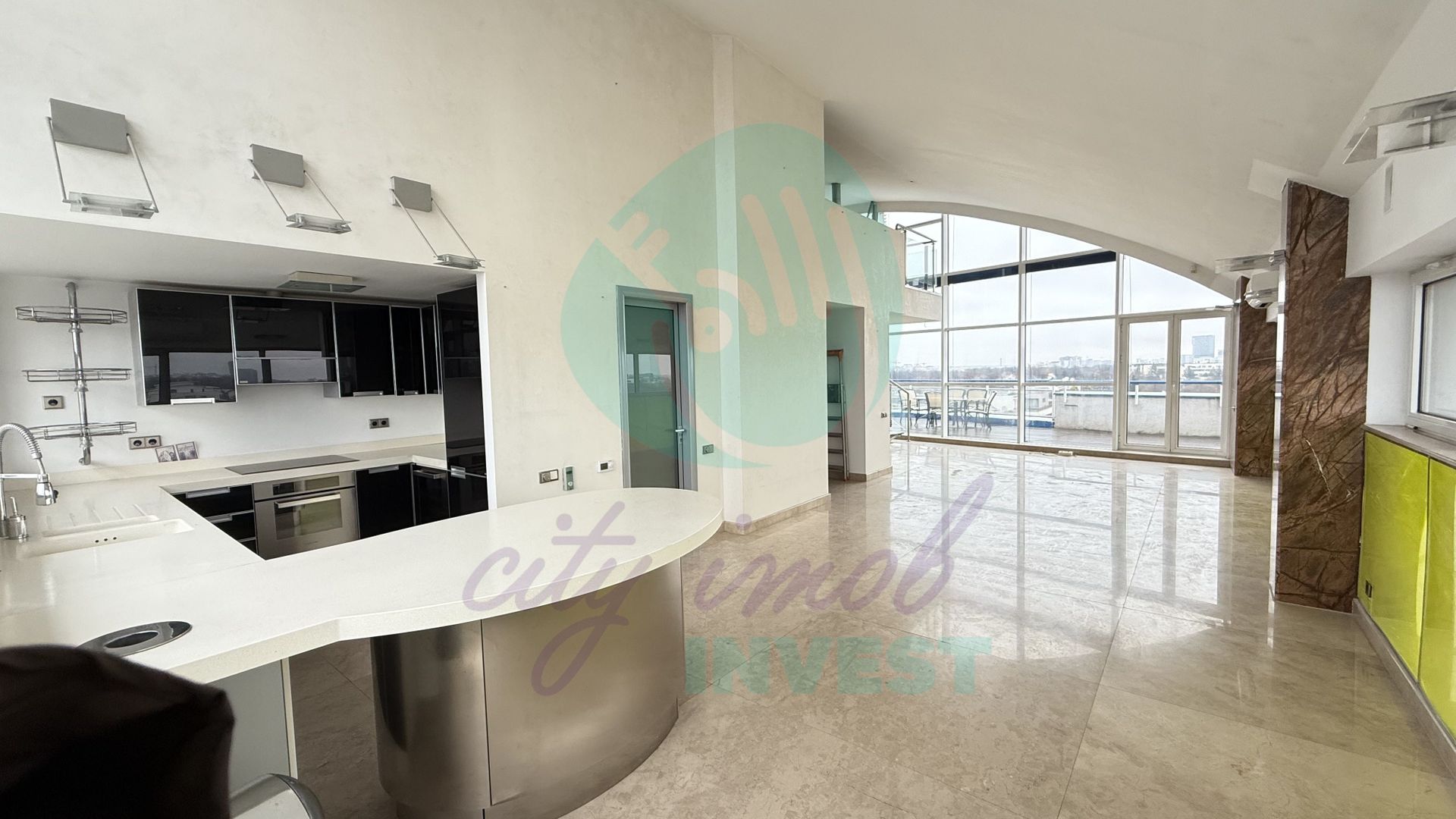 Penthouse Unic cu Terase de 100 mp - Poză 1