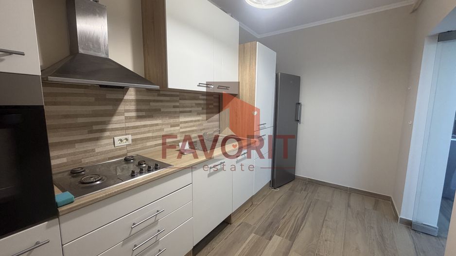 Bucatarie inchisa. Curte proprie. Cu 2 bai - Poză 4