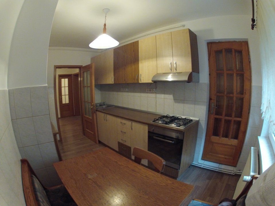Apartament 3 camere + 2 bai in bloc vila.de 4 etaje, Racadau - Poză 3