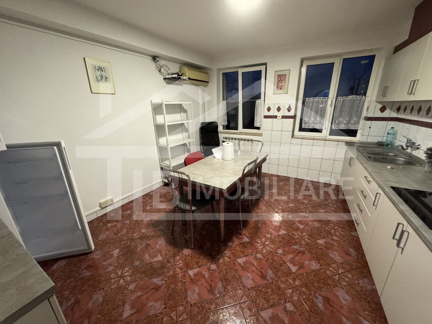 Apartament de 5 camere, 135mp, zona Petrom - Poză 11