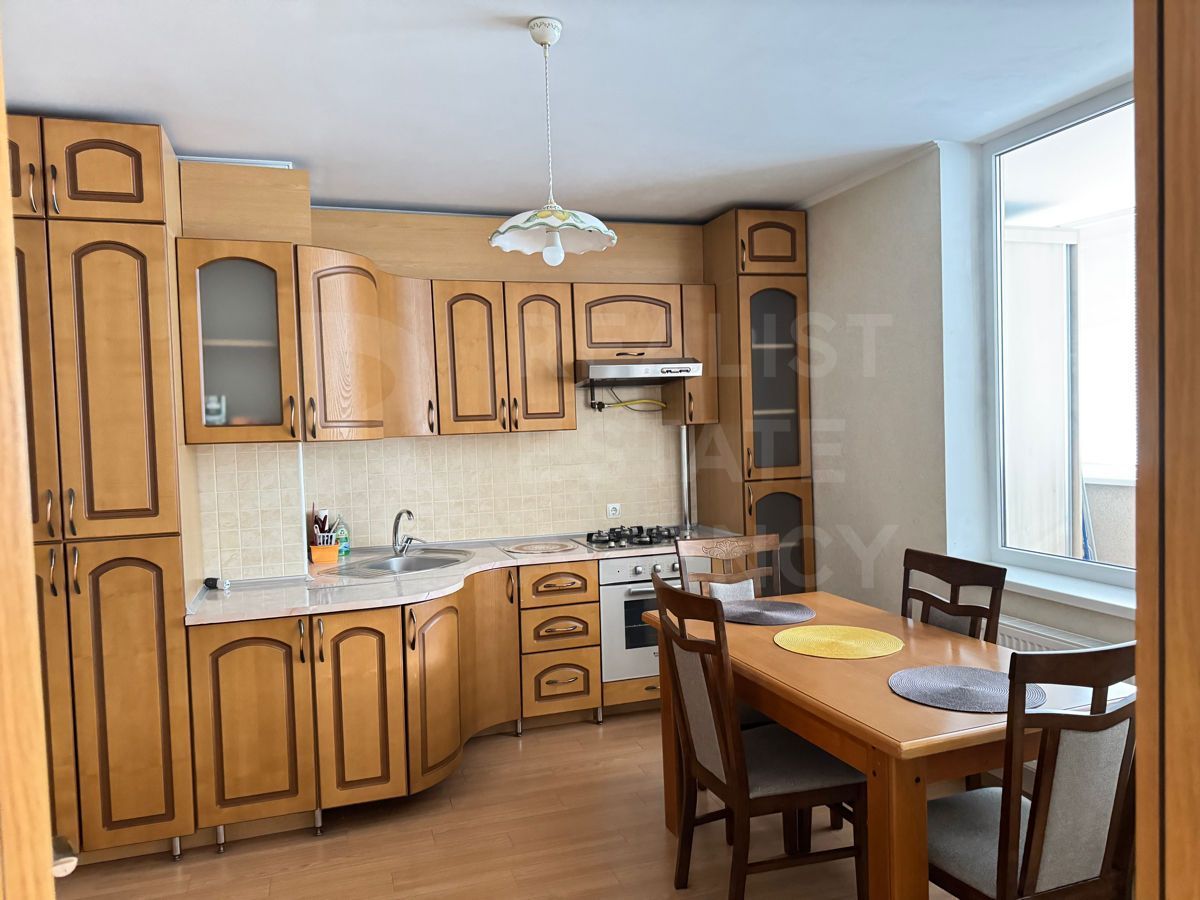 Chirie, apartament, 2 camere, strada Petru Rareș, Centru - Poză 3