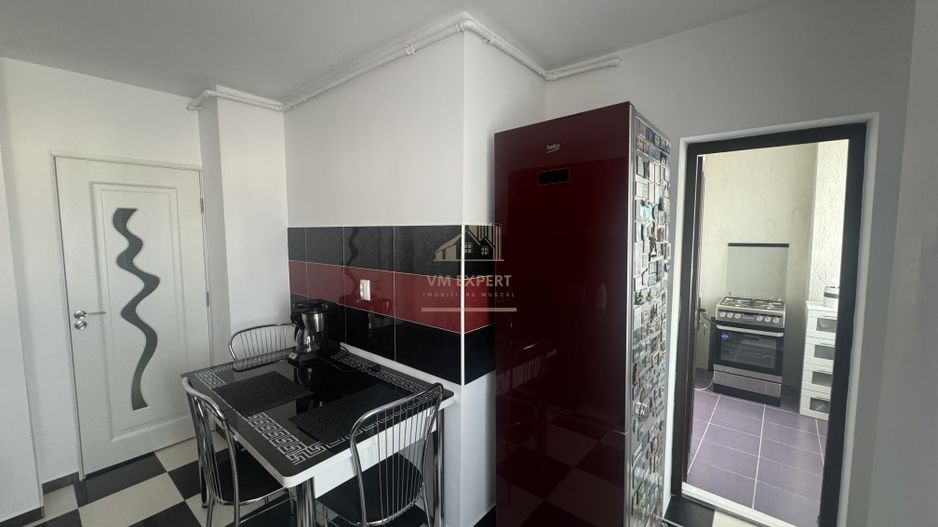 APARTAMENT CU 3 CAMERE, ETAJ 4, GRUI, CAMPULUNG - Poză 12