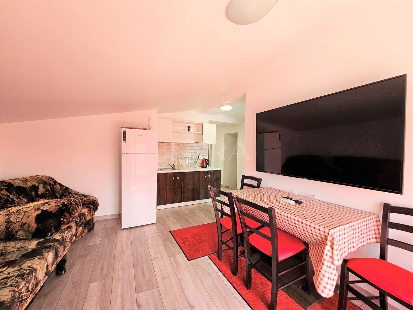 Apartament cu 7 camere de vânzare în Borhanci - Oportunitate unică! - Poză 42