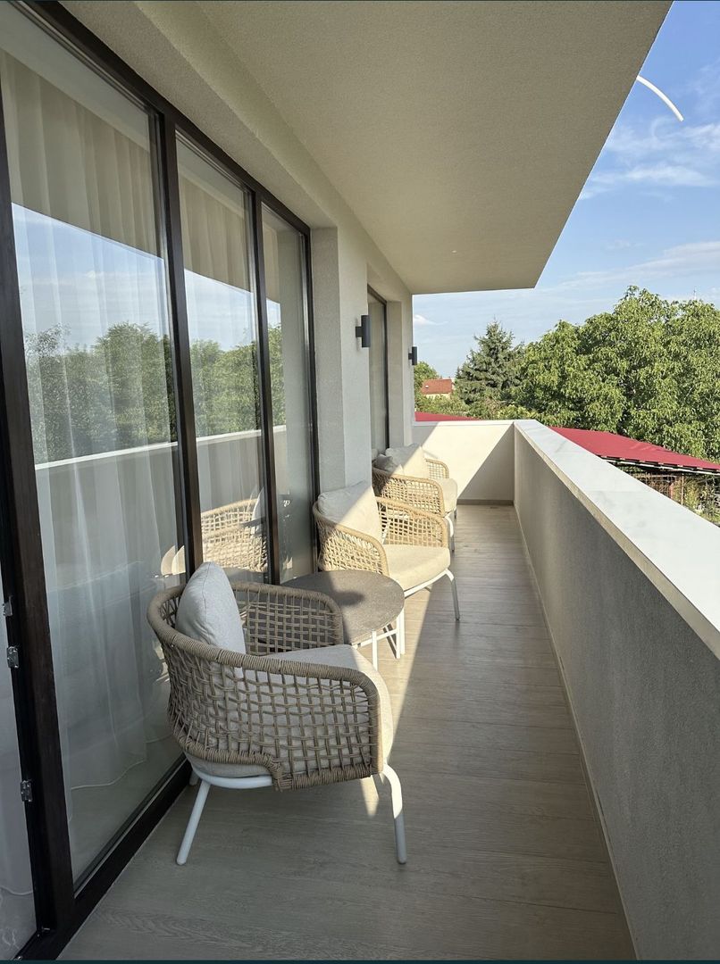 ageuropa.ro vinde apart. 2 cam. mobilat, utilat  LUX la etajul 1. - Poză 7