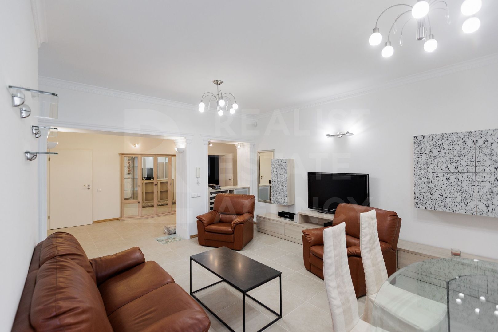 Chirie, apartament, 4 camere, str. Mihai Eminescu, Centru - Poză 2