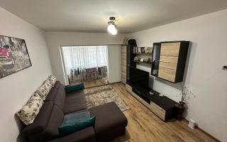 Apartament cu 2 camere, decomandat, 70 mp , etaj 1, zona Podu de Fier - Poză 3